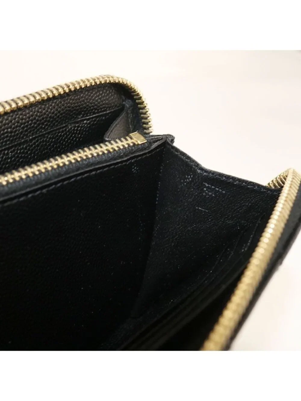 Saint Laurent Full Zip Wallet Monogram Round Zip Calf - Picture 7 of 7